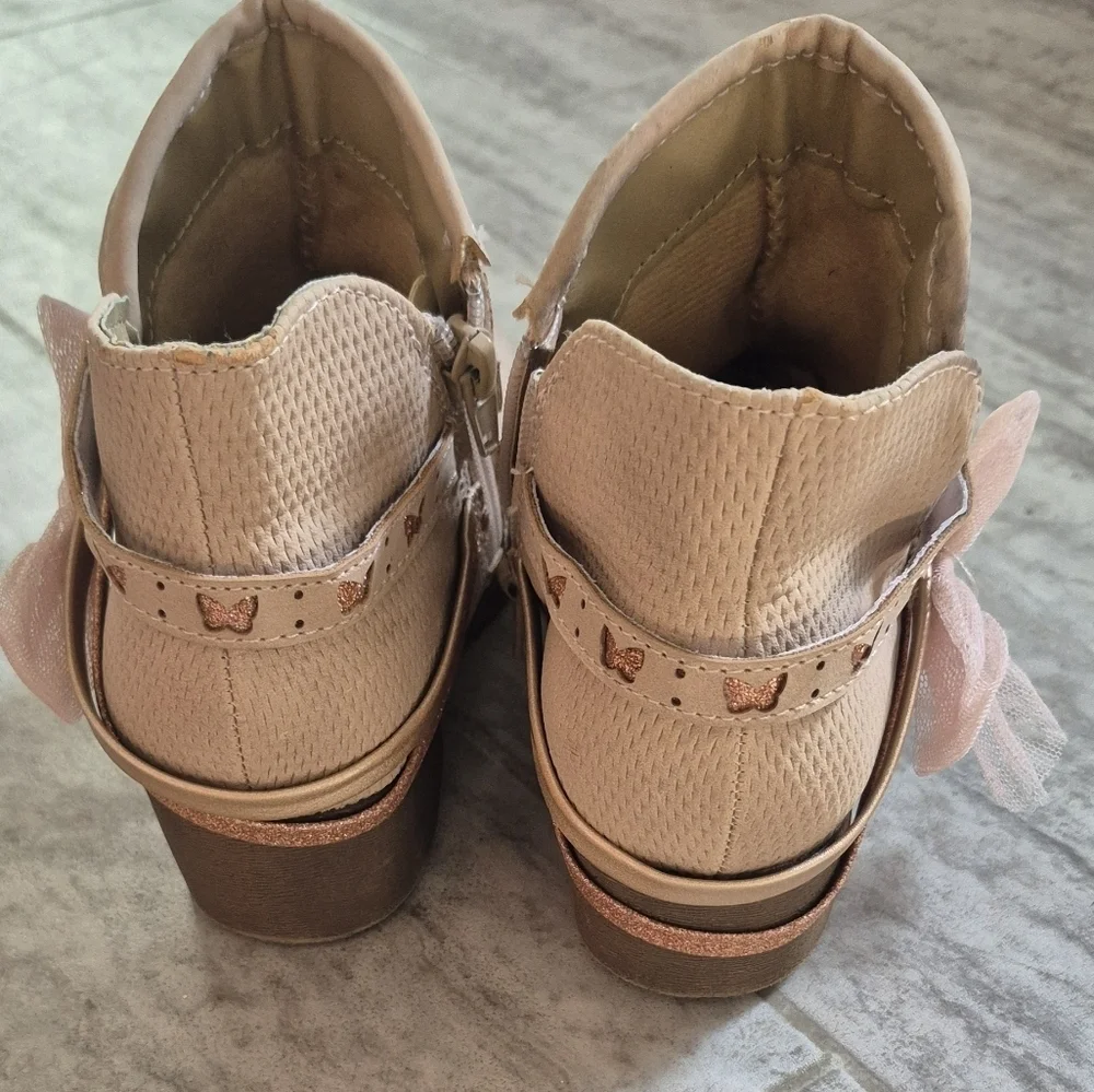 Butterfly Charm Kids Boots - Cream